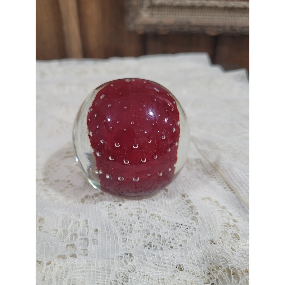 PAPERWEIGHT CLEAR GLASS  W/RED SPHERE & BUBBLES INSIDE COLOR RED/CLEAR - Picture 7 of 7